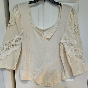 Free People Beautiful cream, top with eyelet embroidered sleeves